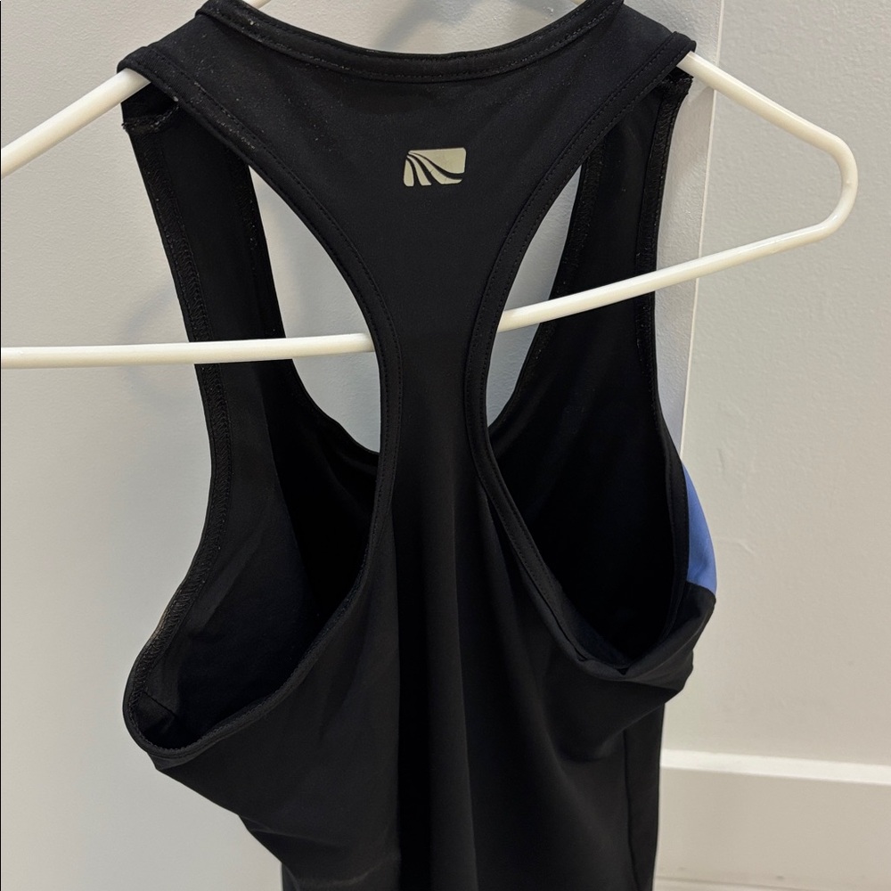 Marika work out halter top. Dynamic black top with blue inserts - Picture 2 of 3